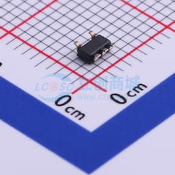 具有使能功能的 500mA、高 PSRR、低 IQ、低压降稳压器缩略图