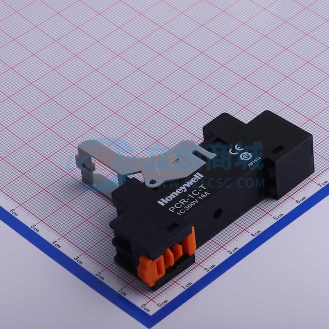 PCR系列紧凑型中间继电器插座实物图