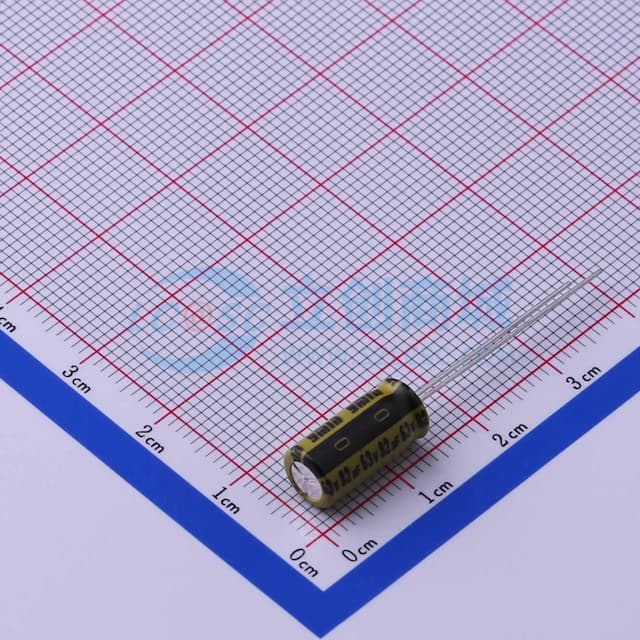 82uF ±20% 63V 【引线】实物图