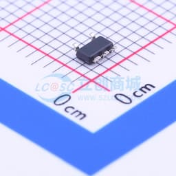 具有使能功能和 -40°C 至 +125°C 工作温度范围的 150mA、毫微级 IQ、低压降稳压器缩略图