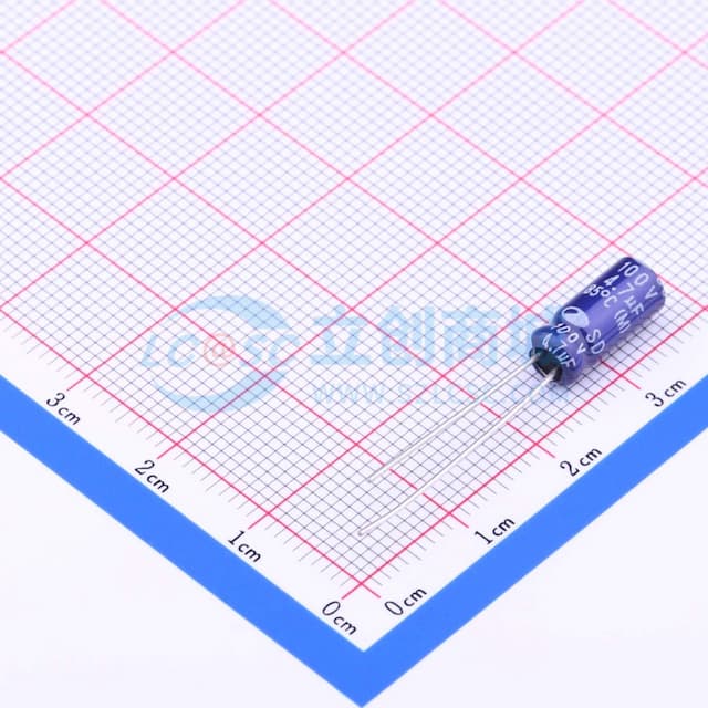 4.7uF ±20% 100V 【引线】实物图