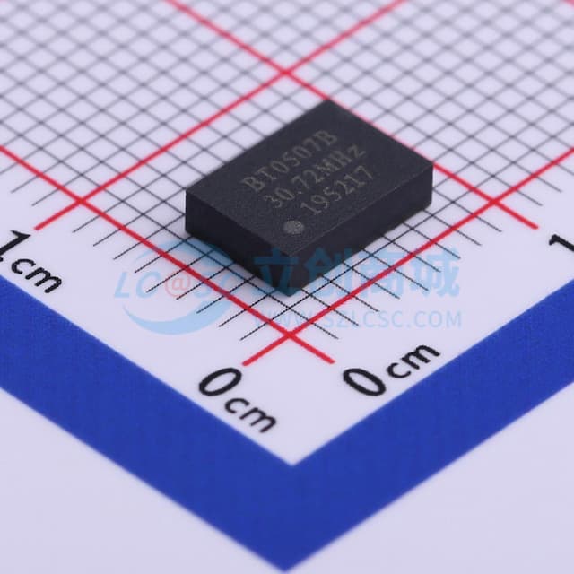30.72MHz 3.3V ±1ppm实物图