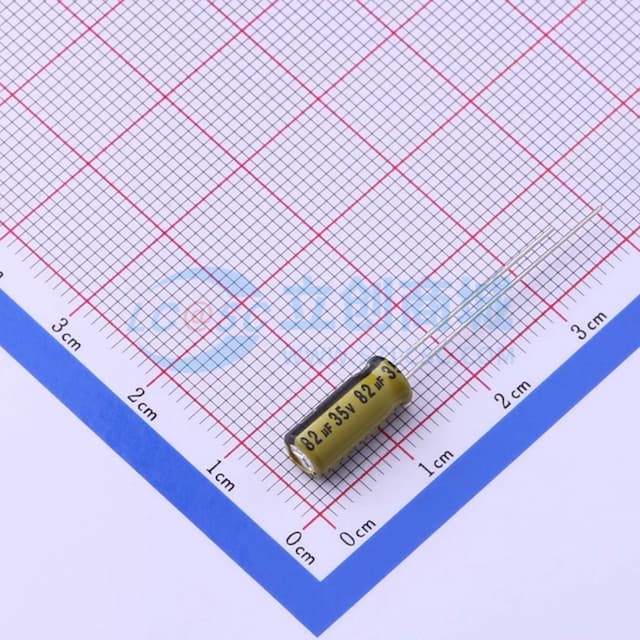 82uF ±20% 35V 【引线】实物图
