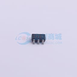 具有使能功能的 300mA、低 IQ、低压降无电容稳压器缩略图