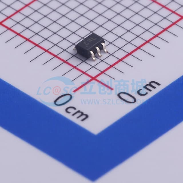 OPAx330 系列零漂移 CMOS 运算放大器实物图