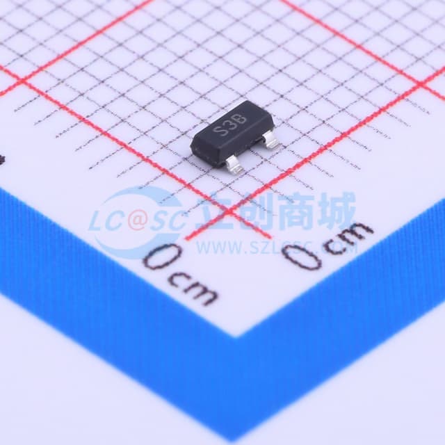 3引脚微处理器复位电路实物图