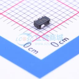 具有低 IQ 和使能功能的 250mA、低噪声、高 PSRR、超低压降稳压器缩略图