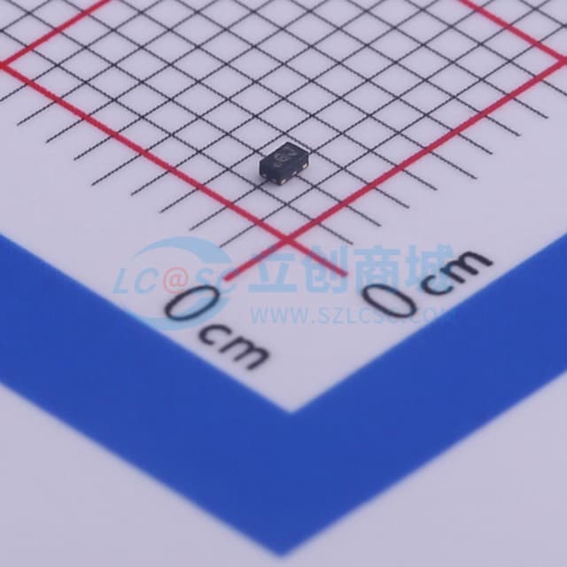 用于LTE中高频段的低噪声放大器实物图