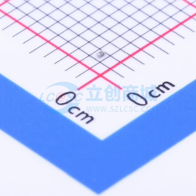 ±0.25pF 4.7pF 50V实物图
