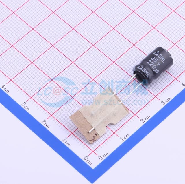 220uF ±20% 35V 【插件】实物图