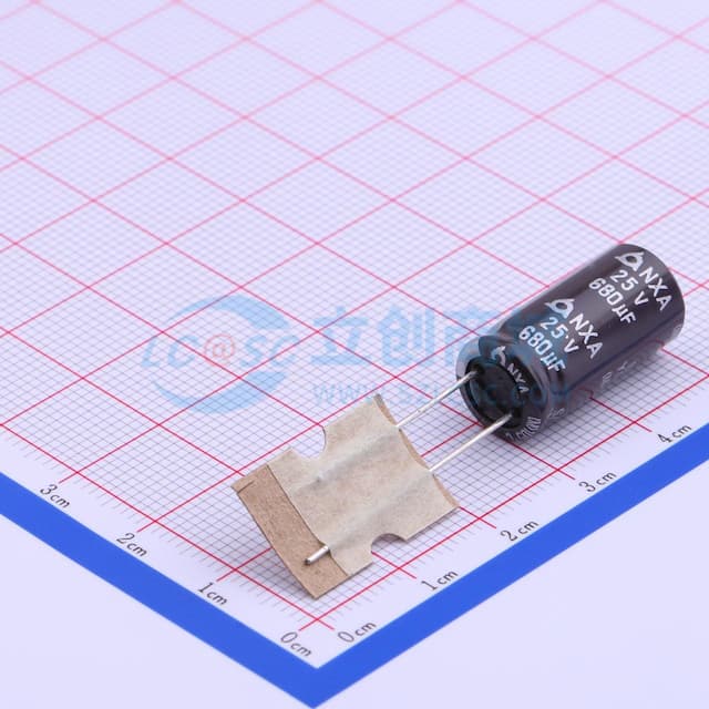 680uF ±20% 25V 【引线】实物图