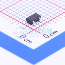 高精度低功耗小封装电压检测芯片缩略图