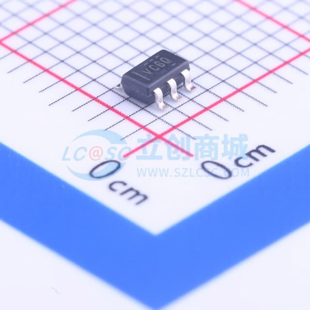 高速4.5纳秒推挽输出比较器实物图