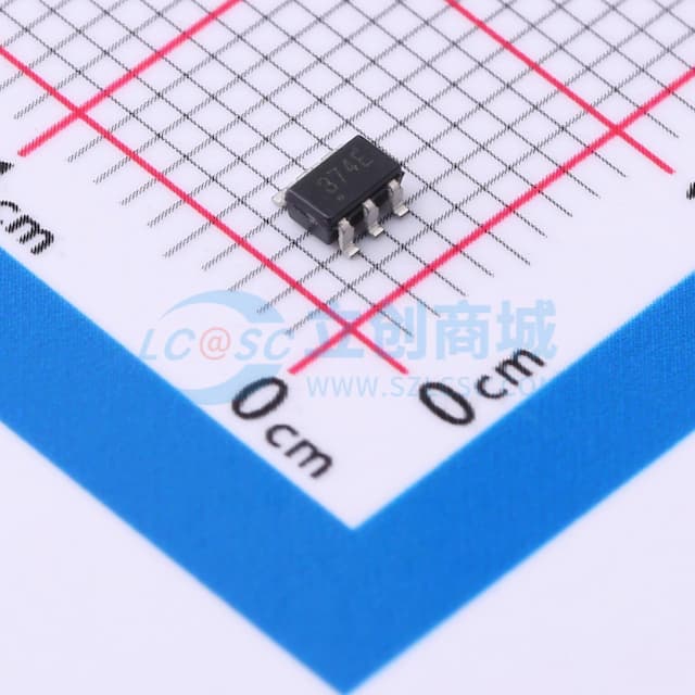 低噪声放大器，采用SMT封装，0.3 - 3.0 GHz实物图