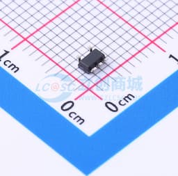 具有使能功能的 300mA、高 PSRR、低 IQ、低压降稳压器缩略图