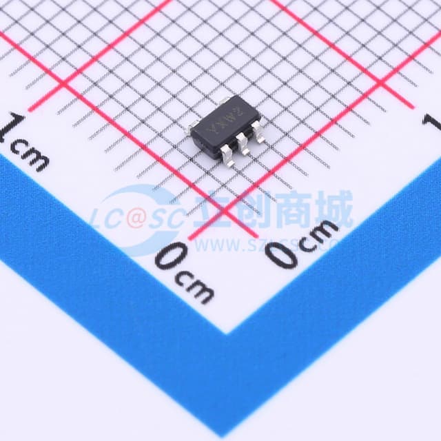 60 MHz、32 V/μs 轨到轨输出（RRO）运算放大器实物图