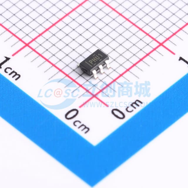 具有使能功能的汽车类 200mA、低压降稳压器实物图