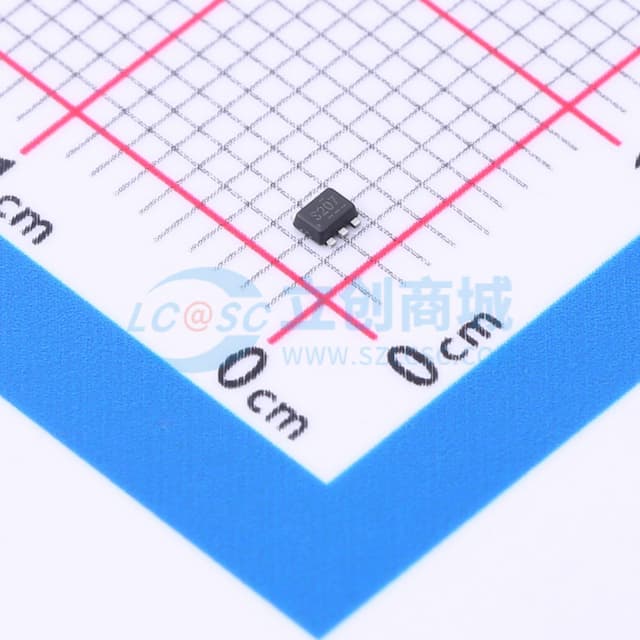 采用SOT563封装的4.3V至17V输入、2A FCCM模式同步降压转换器实物图