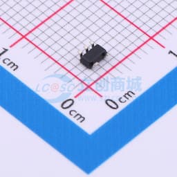 具有反向电流保护和使能功能的 150mA、超低 IQ、低压降稳压器缩略图