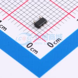 具有引脚可选双电平输出电压的 150mA 毫微级 IQ、低压降稳压器缩略图