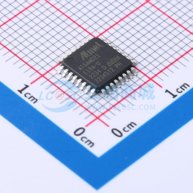ATSAMD21E18A-AU实物图