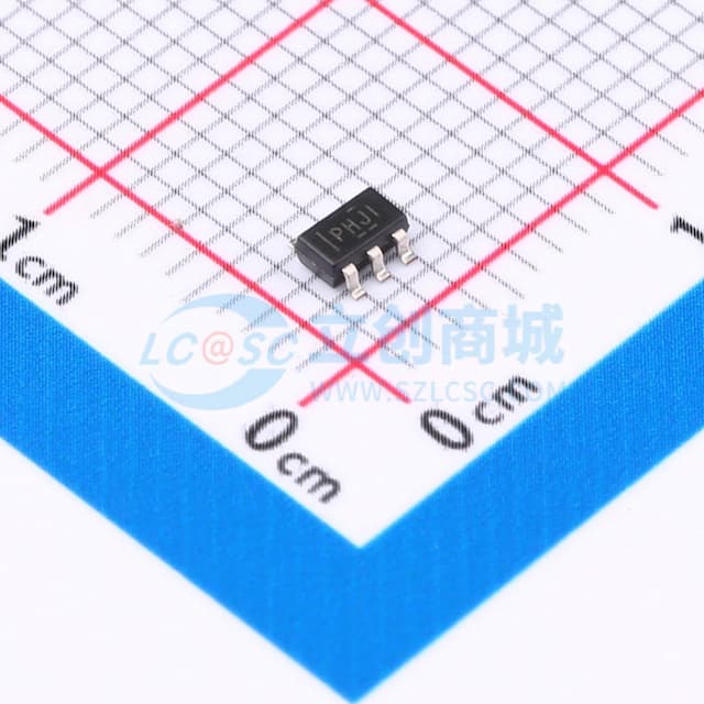 具有使能功能的 200mA、低压降稳压器实物图