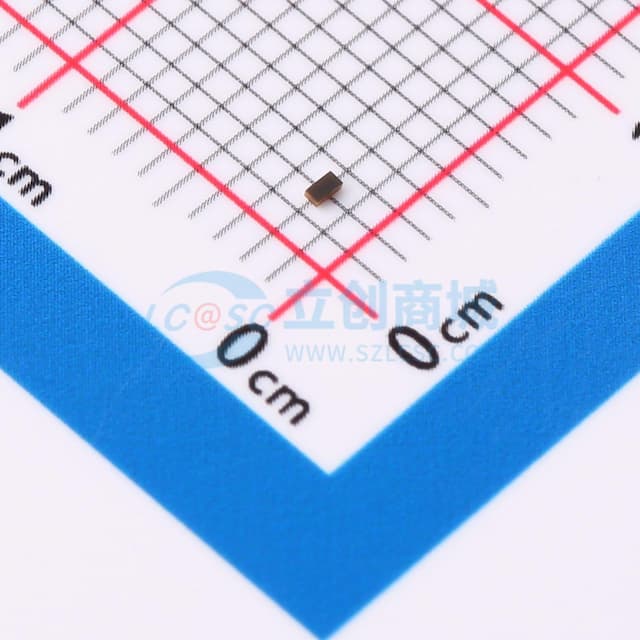 静电放电（ESD）、瞬态电压抑制器（TVS）、晶闸管浪涌抑制器（TSS）、金属氧化物压敏电阻（MOV）、气体放电管（GDT）、聚合物静电放电二极管（PLED）实物图