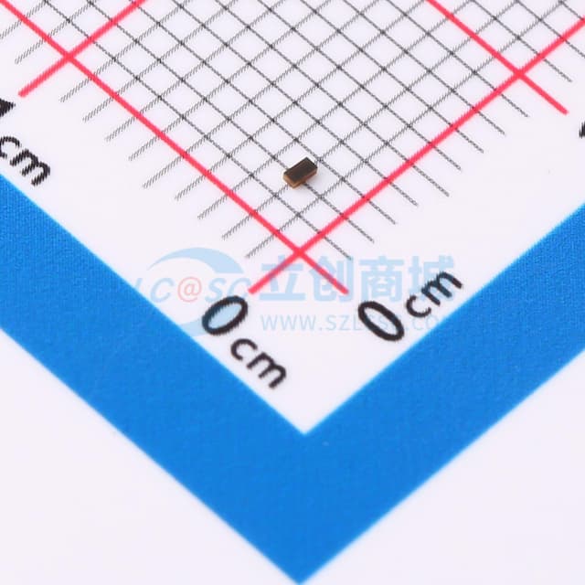 静电放电（ESD）、瞬态电压抑制器（TVS）、晶闸管浪涌抑制器（TSS）、金属氧化物压敏电阻（MOV）、气体放电管（GDT）、聚合物静电放电二极管（PLED）实物图