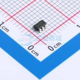 具有使能功能的汽车类 300mA、低 IQ、低压降稳压器缩略图