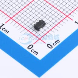 具有使能功能的 300mA、低 IQ、低压降稳压器缩略图