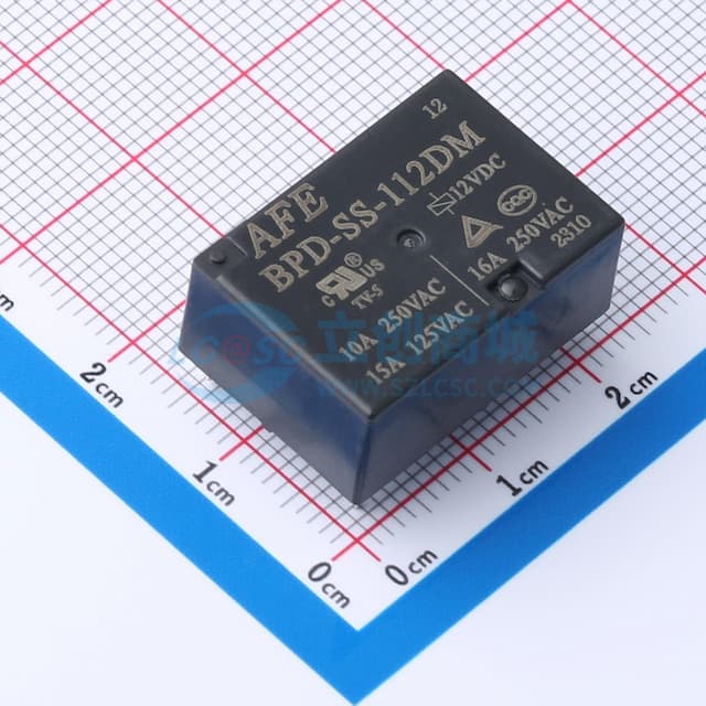 超小型大功率继电器实物图