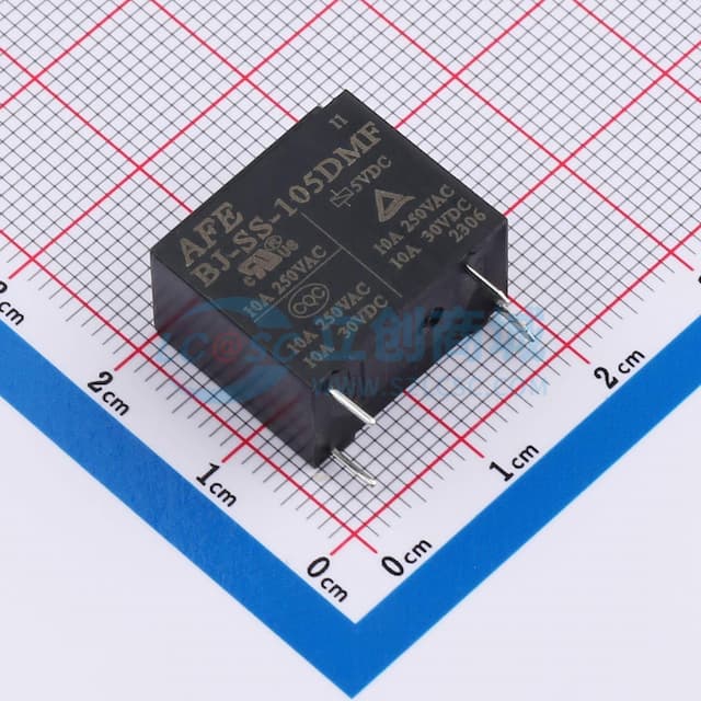 超小型大功率继电器实物图