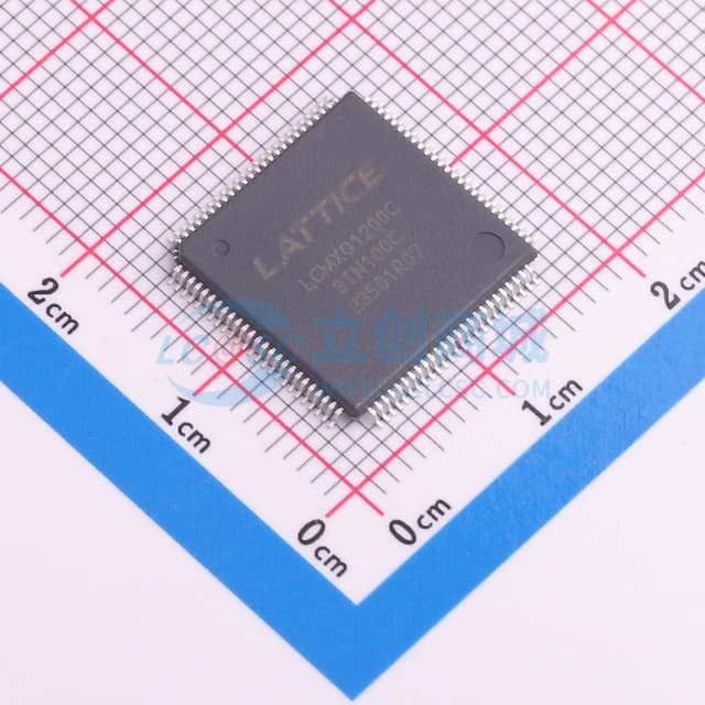 LCMXO1200C 3TN100C实物图