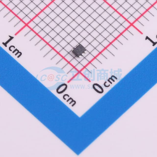 采用SOT-563封装的1-A和2-A高效同步降压转换器实物图