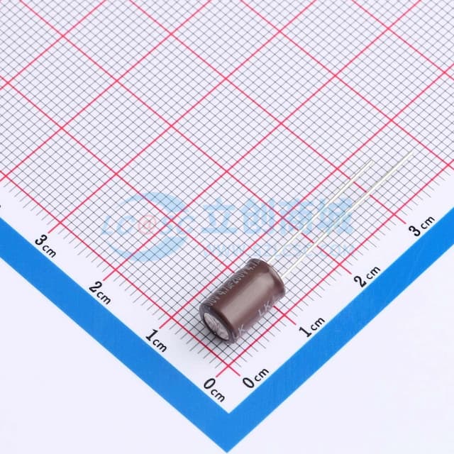 4.7uF ±20% 200V实物图