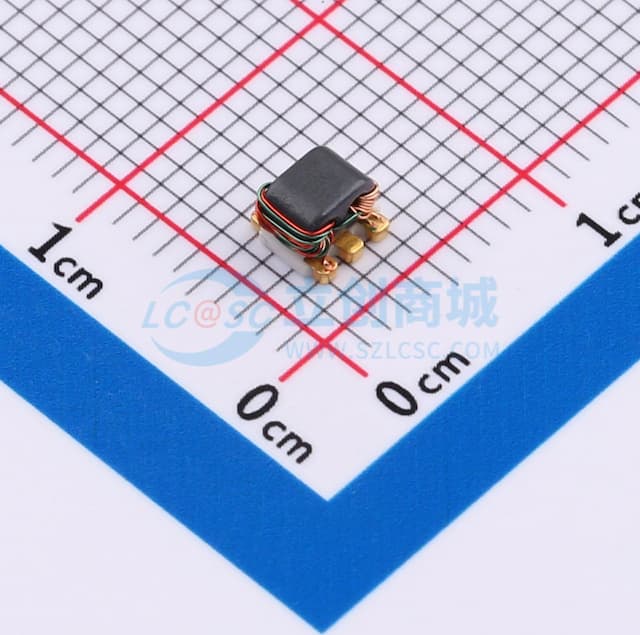 5-1200MHz,SMT,75Ω,1:1阻抗比,巴伦变压器实物图