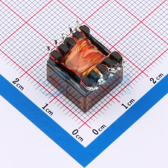 高频绕线变压器，功率范围达70W，高度最大14.0mm，尺寸最大17.7mm x 14.5mm，拓扑结构为正激和反激实物图