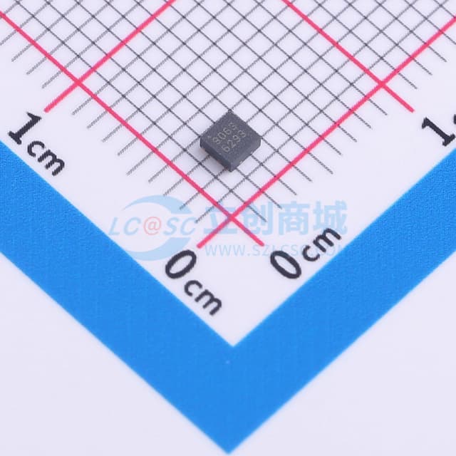 超低噪声带旁路模式的LNA实物图