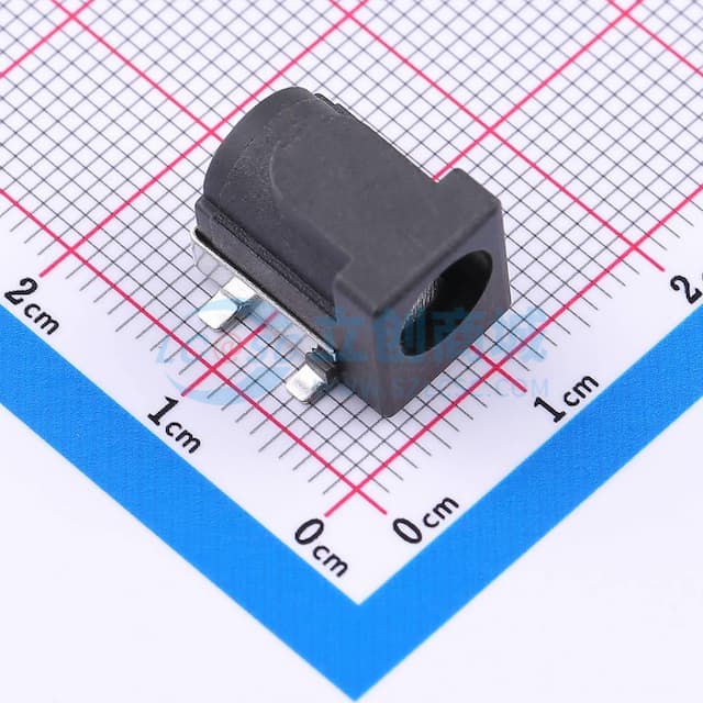 DC电源插座 内径:2mm 外径:6.4mm实物图