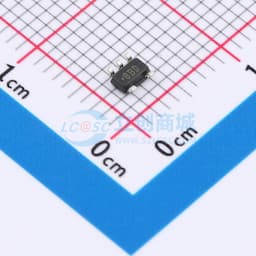具有使能功能的 30mA、低 IQ、低压降稳压器缩略图