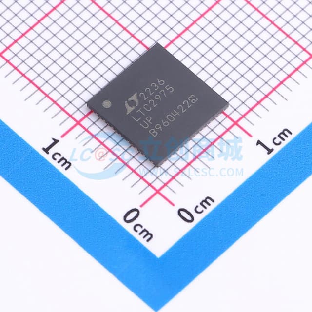 具准确输入电流和能量测量功能的 4 通道 PMBus 电源系统管理器实物图
