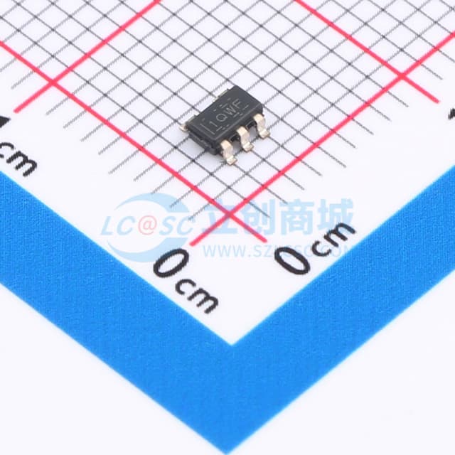 具有使能功能的 200mA、超低 IQ、高精度、低压降稳压器实物图