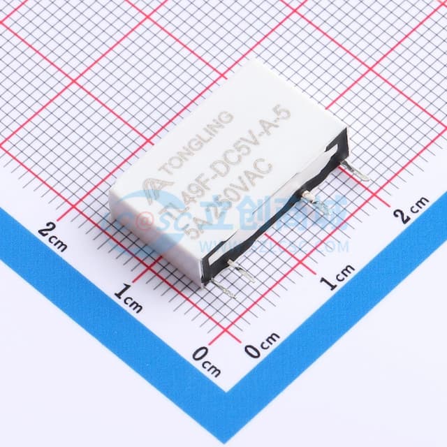 PCB继电器，5A触点切换能力，触点和线圈间介质电压3kV实物图