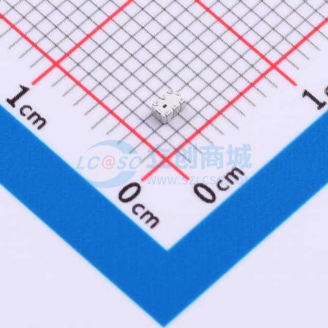 DC-3900MHz,50Ω,LTCC低通滤波器实物图