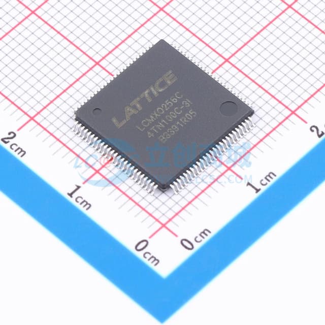 LCMXO256C 4TN100C实物图