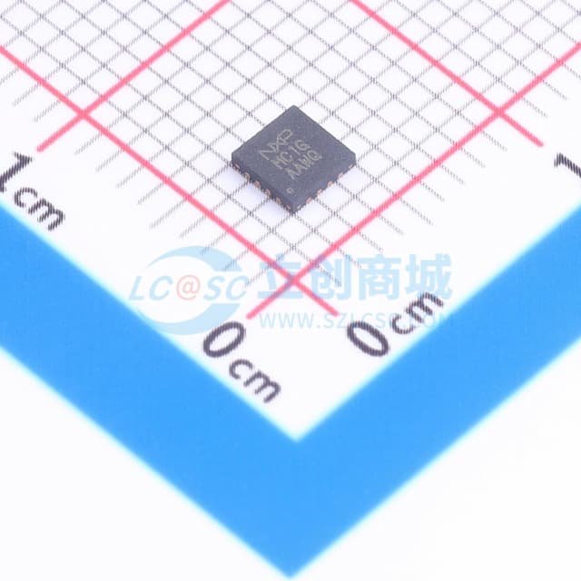 MCX C04x微控制器实物图