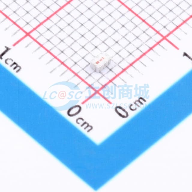 低温共烧陶瓷（LTCC）表面贴装低通滤波器，50Ω，直流至1.9 GHz实物图