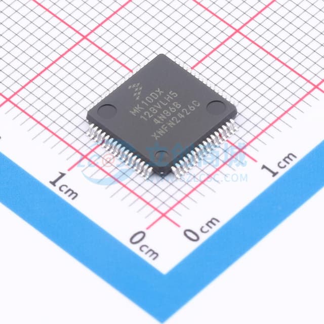 支持安全与完整性模块、模拟模块的微控制器实物图